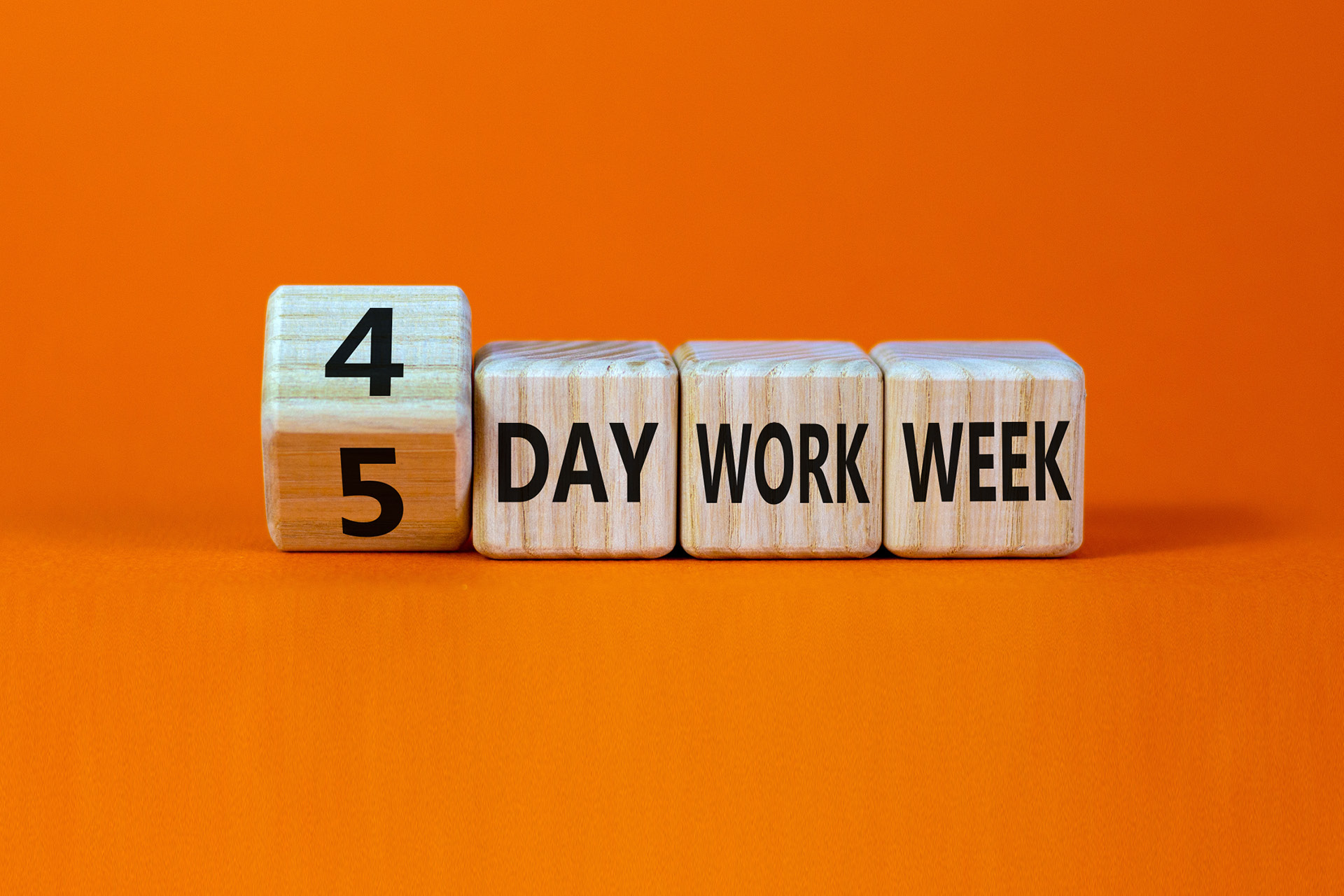 Viertagewoche als Wettbewerbsvorteil: In Zeiten des Fachkräftemangels kann das Angebot an zeitlicher Flexibilität die Entscheidung für oder gegen ein Unternehmen maßgeblich beeinflussen.